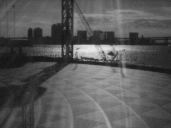 晴海客船ターミナルの湾岸風景