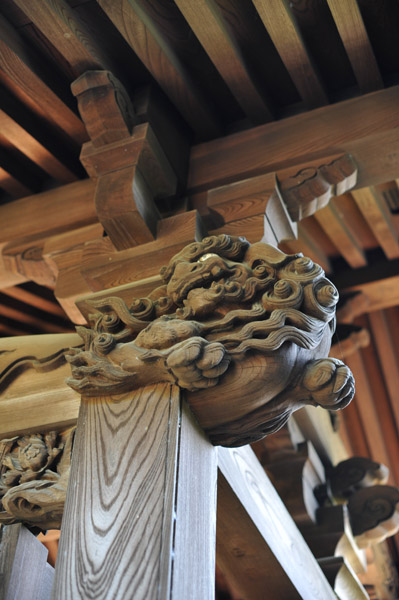 �򉤉@�̎R��