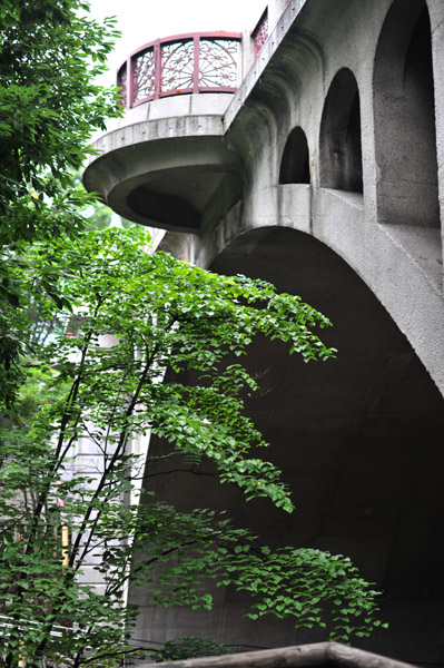 �����e������