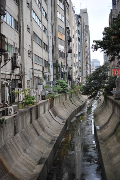 �a�J�s�X�̕��i