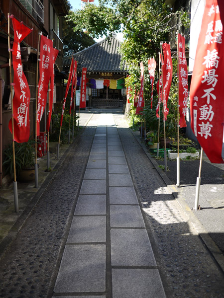 ����s����