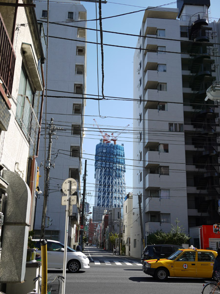 ���z�r���̓����X�J�C�c���[�̎ʐ^