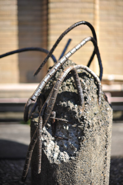 �֓���k�Ђ̒ܐՁ@�S�؃R���N���[�g��