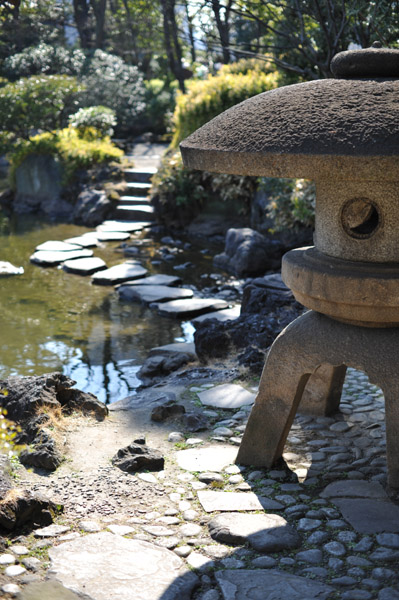 ���c�뉀�̐Γ��U