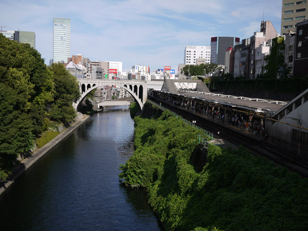 �䒃�m���w�O�̕��i