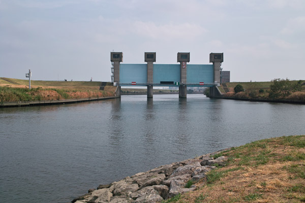 �r��Ԑ���Βn����̊╣����