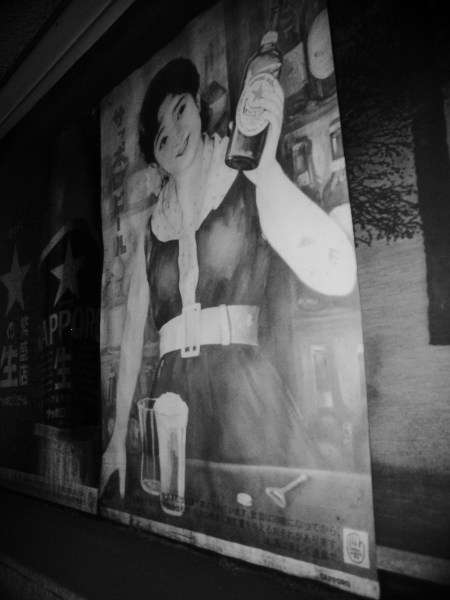 �d�e����