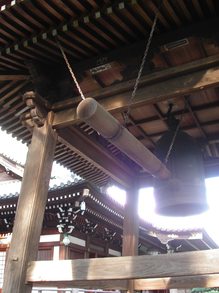 DiMAGE F100�ŎB�e�����X��_�Ђ̋���