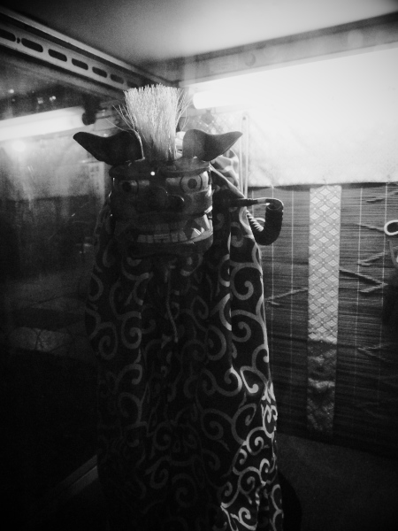 �d�e����