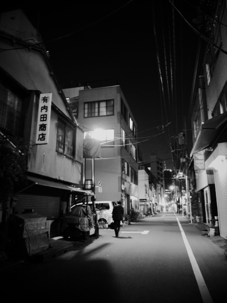 �d�e����