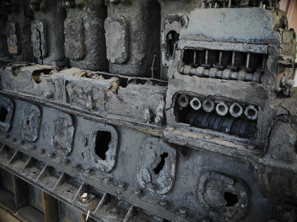 �V�؏�ɂ����ܕ����ۃG���W���̎ʐ^