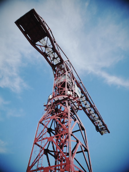 �s���t�C�������̃N���[���̃��j�������g