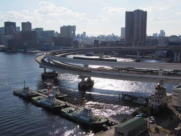 ���C���{�[�u���b�W�̗V�����T�E�X���[�g�i����ꑤ�j