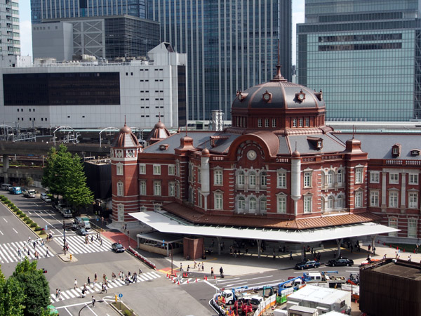 �V�����w�ۂ̓��ԃ����K�w�ɂ̃O�����h�I�[�v���P���O�̊ۂ̓��k���̉w�ɂ̕��i