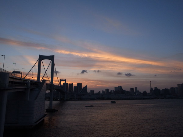 ���C���{�[�u���b�W����̐�i�@�����̗[�Ă�