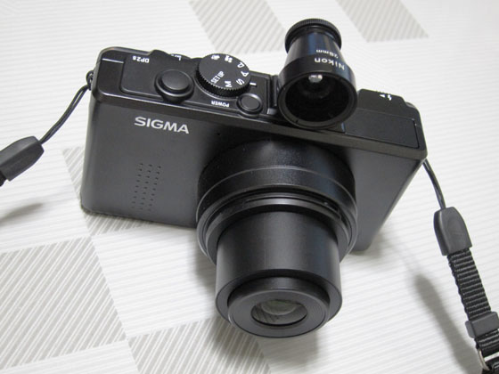 SIGMA DP2S��28mm�O�t�����w�t�@�C���_�[�𑕒�