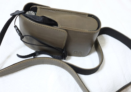 ���R�[ GR Limited Edition�̕t���i�̃P�[�X