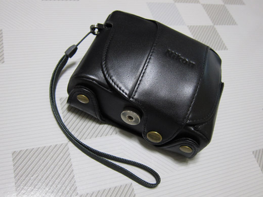 Nikon Coolpix P7000�@�A���e�B�[�N�L�b�g